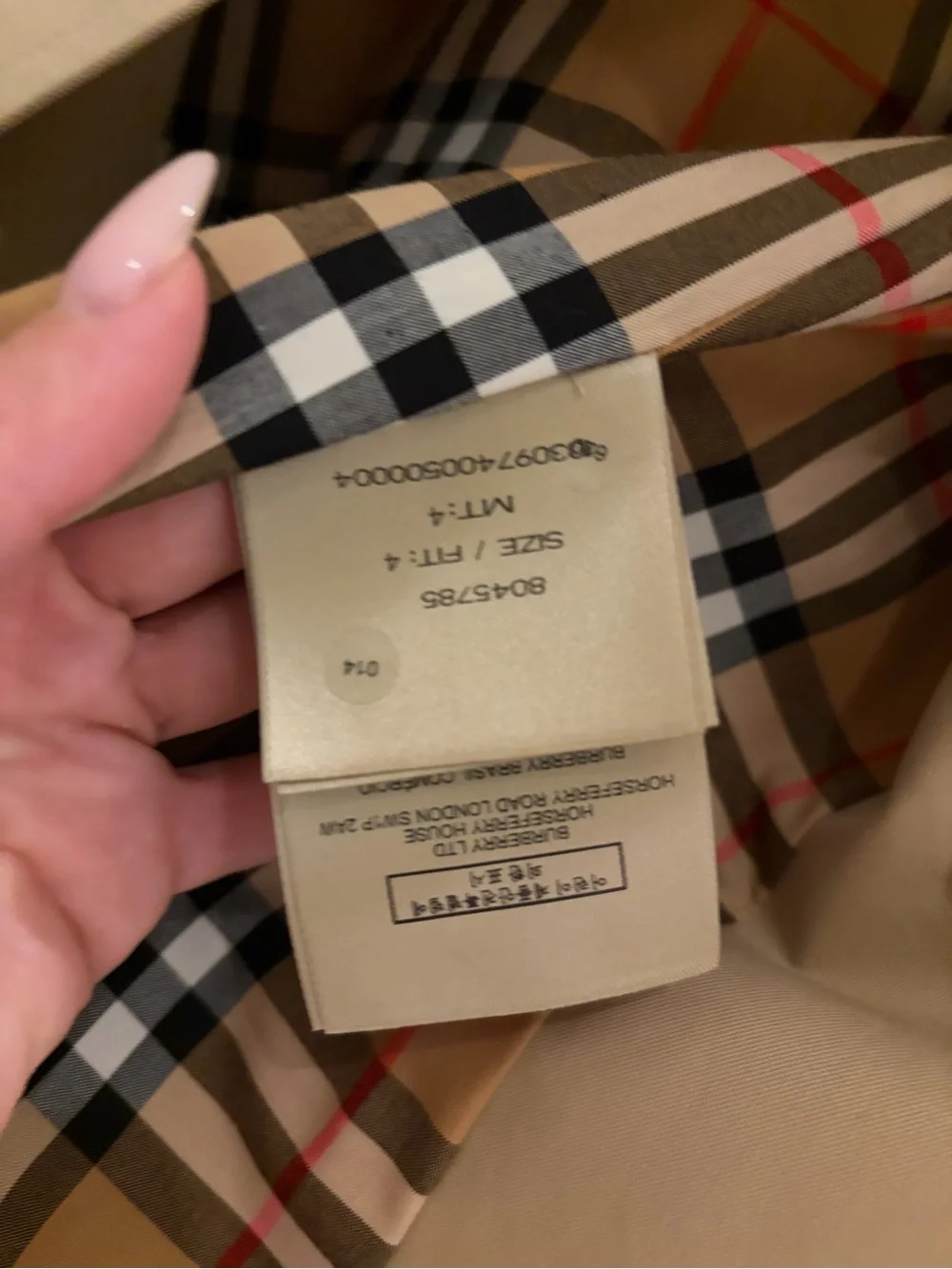 Burberry long Waterloo heritage trench coat in honey - Picture 9 of 10